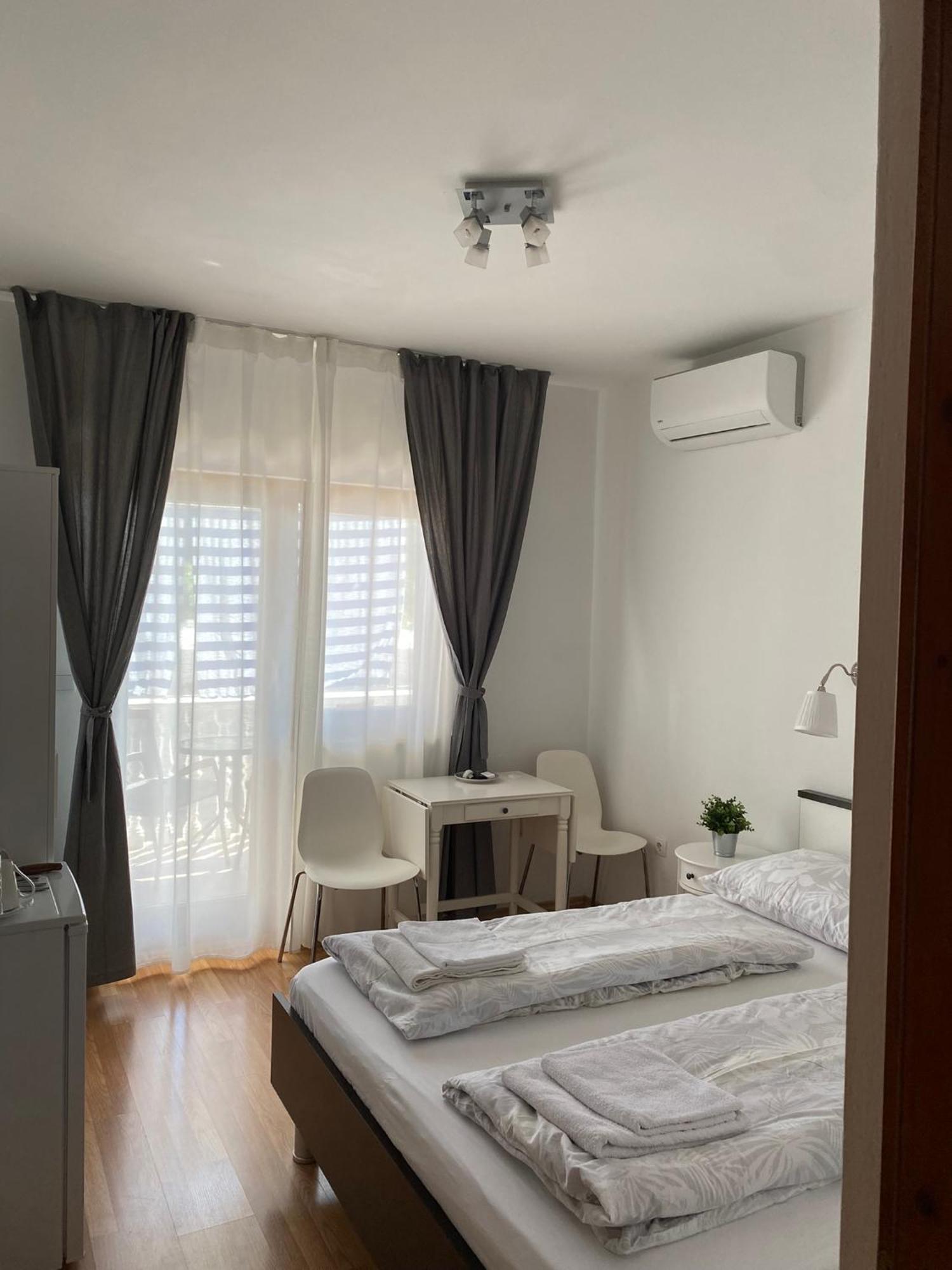 Apartments Irina 洛瓦尼斯卡 外观 照片